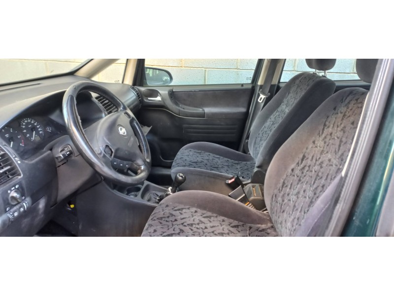opel zafira a del año 2000