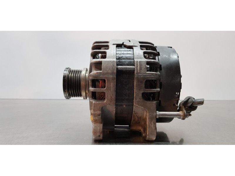 Recambio de alternador para skoda superb combi (3v5) active referencia OEM IAM 03L903023M 0125811035  Recambio de alternador para skoda superb combi (3v5) active referencia OEM IAM 03L903023M 0125811035