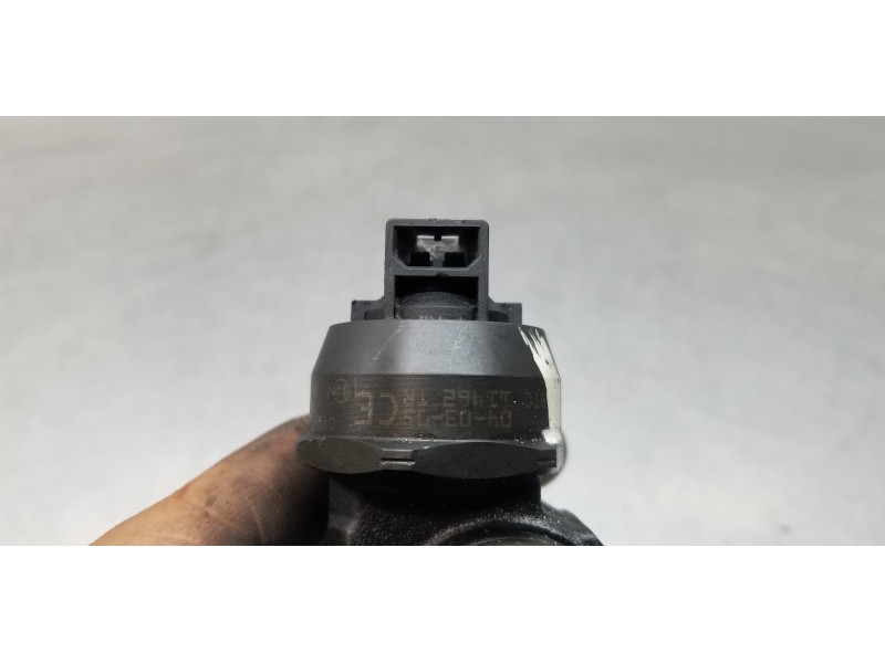 Recambio de inyector para volkswagen touareg (7la) tdi r5 referencia OEM IAM 07Z130073F 0414720210 