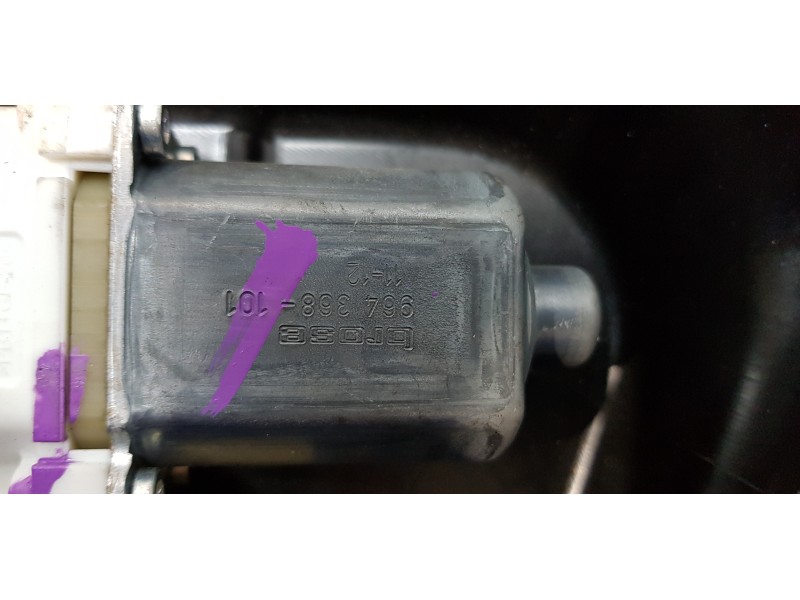 Recambio de elevalunas trasero derecho para fiat freemont (345) basis referencia OEM IAM K68043738AA  