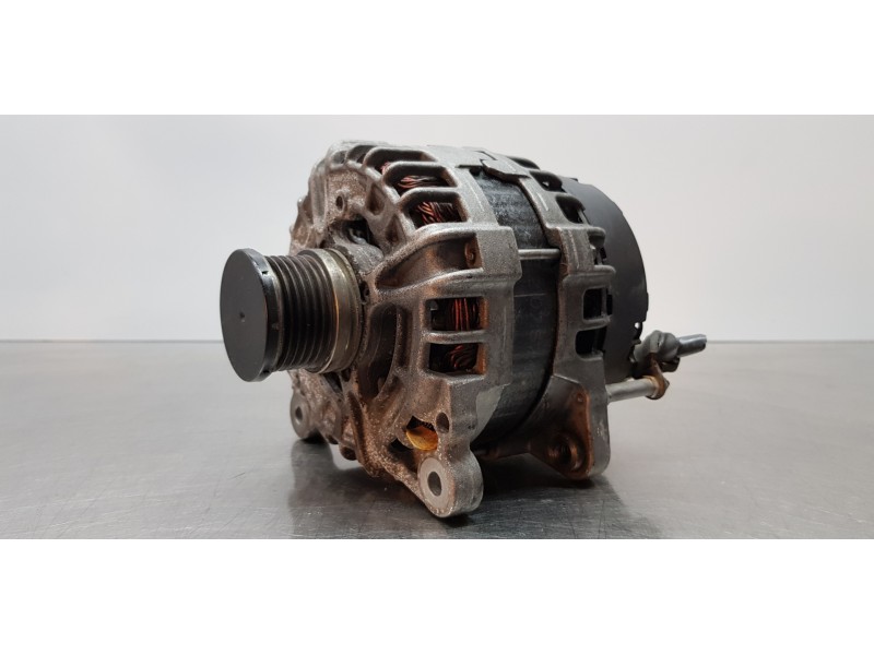 Recambio de alternador para skoda superb combi (3v5) active referencia OEM IAM 03L903023M 0125811035  Recambio de alternador para skoda superb combi (3v5) active referencia OEM IAM 03L903023M 0125811035