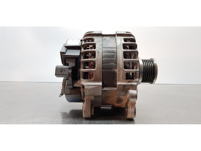 Recambio de alternador para skoda superb combi (3v5) active referencia OEM IAM 03L903023M 0125811035  Recambio de alternador para skoda superb combi (3v5) active referencia OEM IAM 03L903023M 0125811035