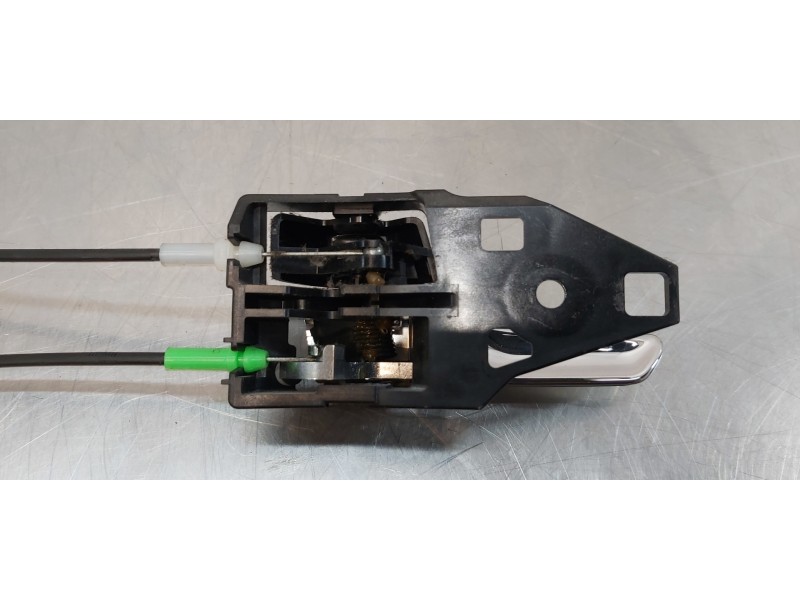 Recambio de cerradura puerta trasera derecha para toyota rav 4 active referencia OEM IAM 6905042021  