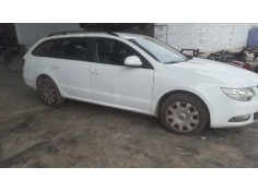 skoda superb combi (3t5) del año 2011 2