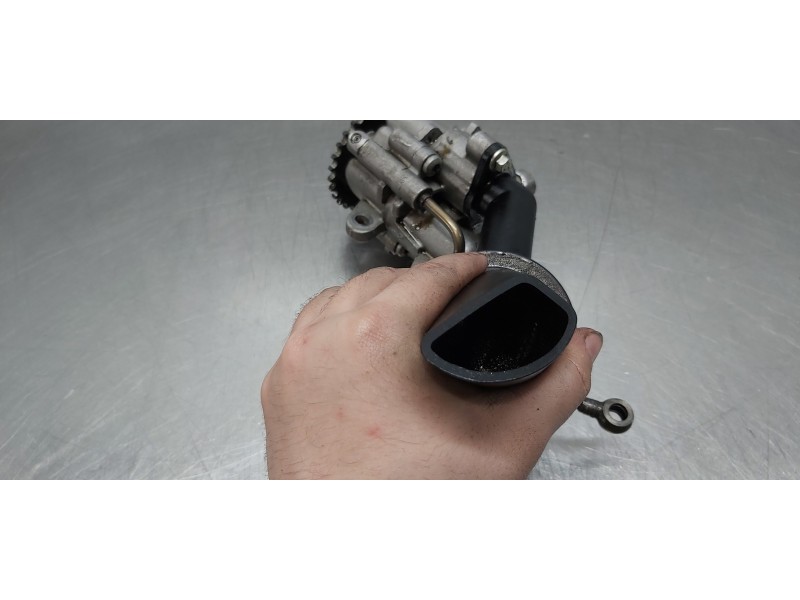 Recambio de bomba aceite para ford transit kastenwagen (ttg) 350 l4 ambiente referencia OEM IAM 1839456 BK2Q6600CA 