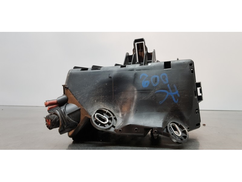 Recambio de caja reles / fusibles para skoda superb combi (3v5) active referencia OEM IAM 5Q0907361D  