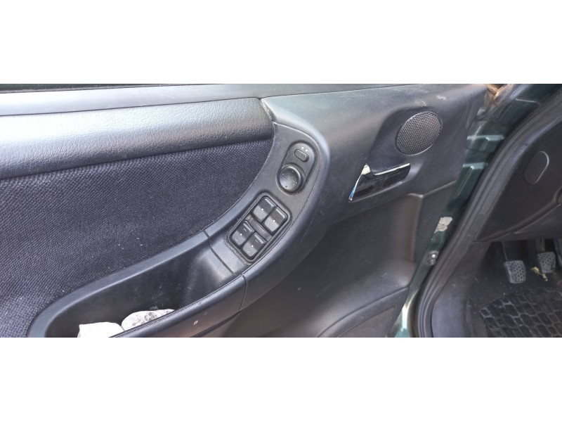 opel zafira a del año 2000