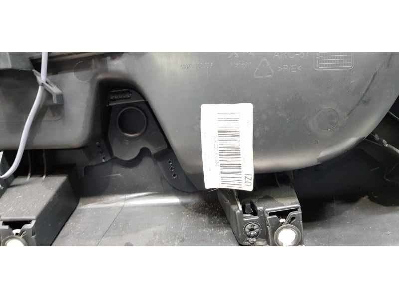 Recambio de guarnecido tapizado puerta trasera izquierda para citroen c4 grand picasso attraction referencia OEM IAM 98000302YA  Recambio de guarnecido tapizado puerta trasera izquierda para citroen c4 grand picasso attraction referencia OEM IAM 98000302YA