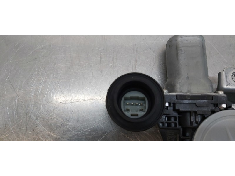 Recambio de elevalunas delantero derecho para toyota rav 4 active referencia OEM IAM 6980130280  