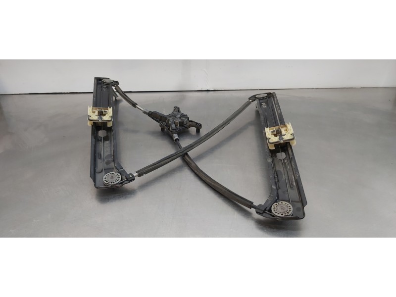 Recambio de elevalunas delantero derecho para seat ateca (kh7) xcellence 4drive referencia OEM IAM 575837462A   Recambio de elevalunas delantero derecho para seat ateca (kh7) xcellence 4drive referencia OEM IAM 575837462A