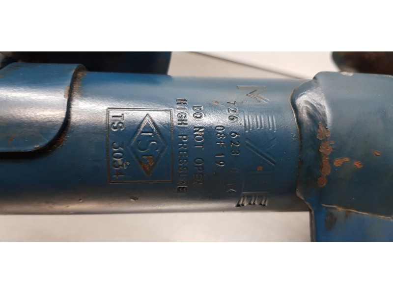 Recambio de amortiguador delantero derecho para ford focus lim. (cb4) titanium referencia OEM IAM 1619336 6M5Y18045BAC 