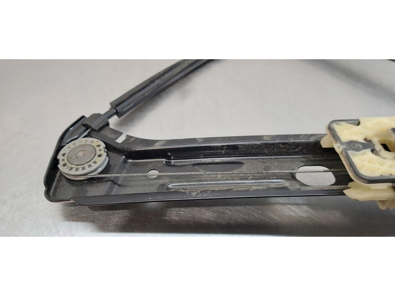 Recambio de elevalunas delantero derecho para seat ateca (kh7) xcellence 4drive referencia OEM IAM 575837462A   Recambio de elevalunas delantero derecho para seat ateca (kh7) xcellence 4drive referencia OEM IAM 575837462A