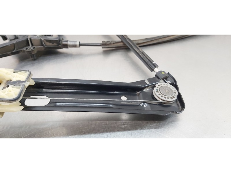 Recambio de elevalunas delantero derecho para seat ateca (kh7) xcellence 4drive referencia OEM IAM 575837462A   Recambio de elevalunas delantero derecho para seat ateca (kh7) xcellence 4drive referencia OEM IAM 575837462A