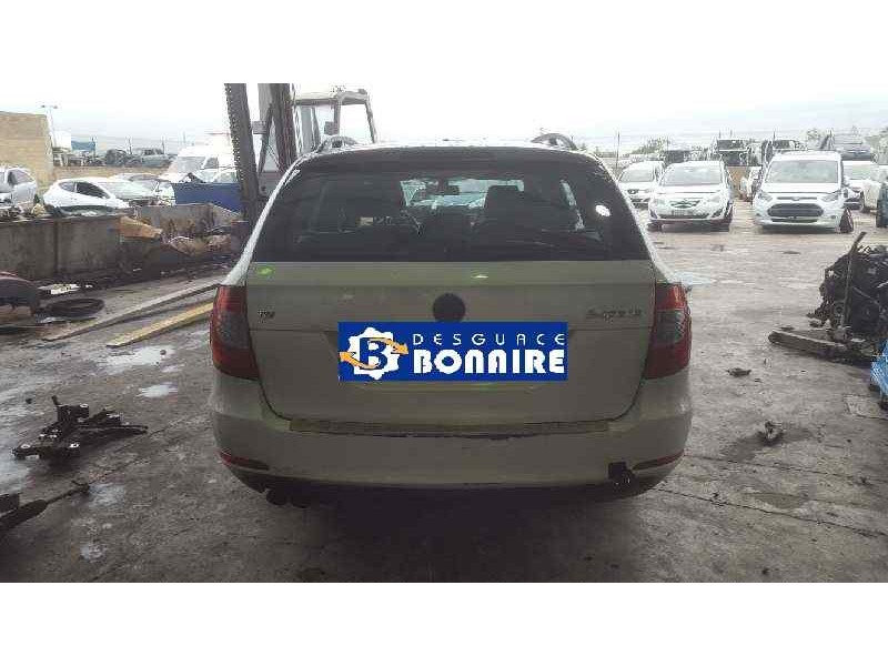 skoda superb combi (3t5) del año 2011 skoda superb combi (3t5) del año 2011