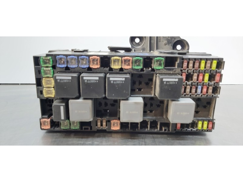 Recambio de caja reles / fusibles para ford transit kastenwagen (ttg) 350 l4 ambiente referencia OEM IAM BK3T14401BKD  
