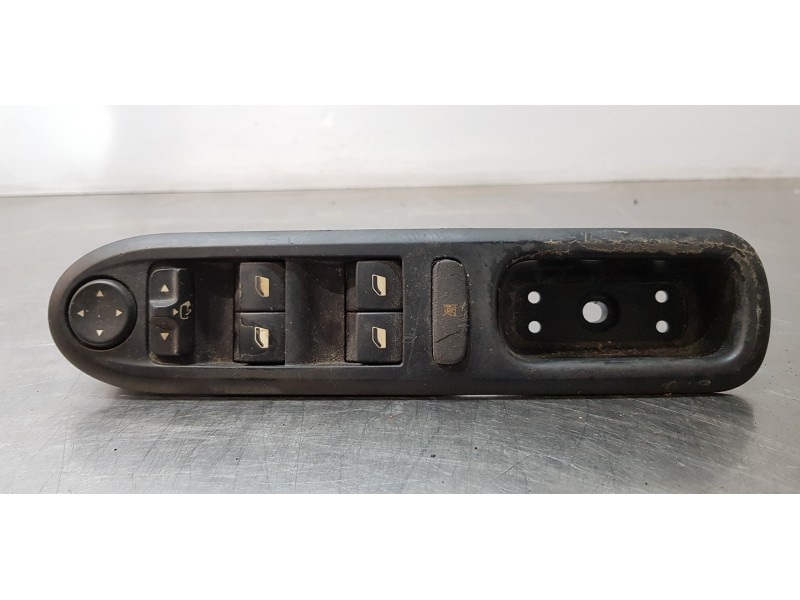 Recambio de mando elevalunas delantero izquierdo para peugeot 407 st sport referencia OEM IAM 96468704XT  