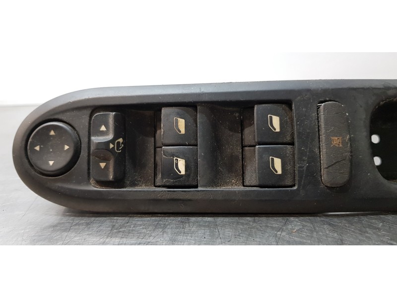 Recambio de mando elevalunas delantero izquierdo para peugeot 407 st sport referencia OEM IAM 96468704XT  