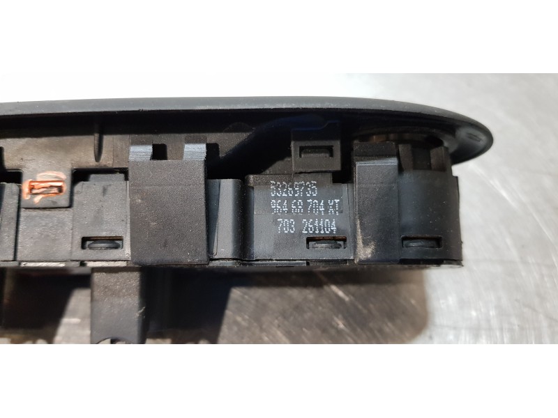 Recambio de mando elevalunas delantero izquierdo para peugeot 407 st sport referencia OEM IAM 96468704XT  