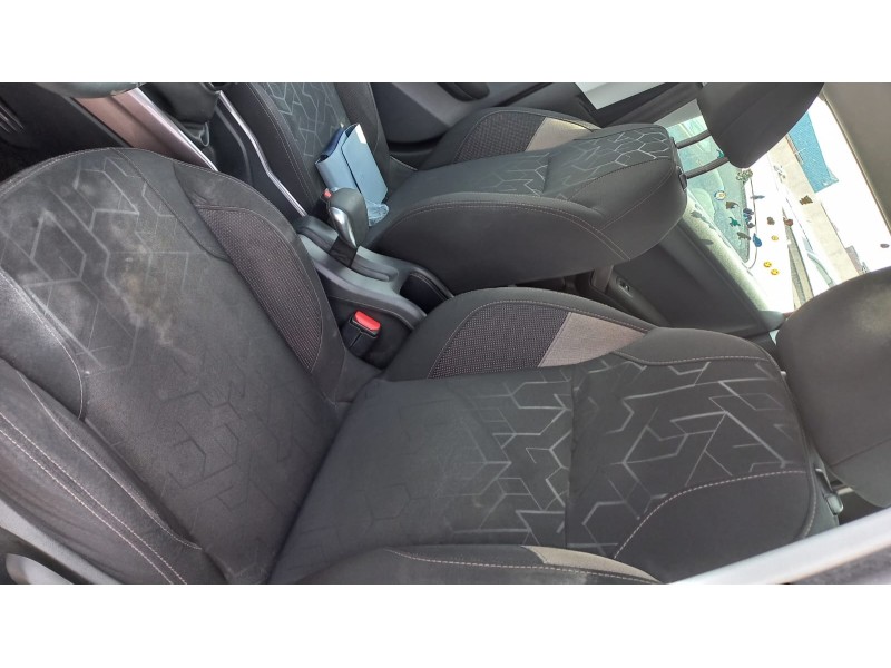 peugeot 2008 (--.2013) del año 2013