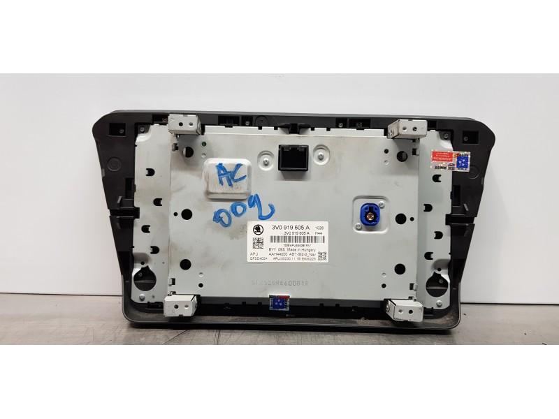 Recambio de pantalla multifuncion para skoda superb combi (3v5) active referencia OEM IAM 3V0919605ABYY 3V0919605A  Recambio de pantalla multifuncion para skoda superb combi (3v5) active referencia OEM IAM 3V0919605ABYY 3V0919605A