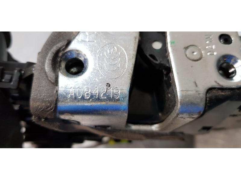 Recambio de cerradura puerta delantera derecha para toyota auris touring sports (e18) hybrid active referencia OEM IAM 690300513