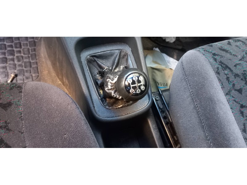 opel zafira a del año 2000