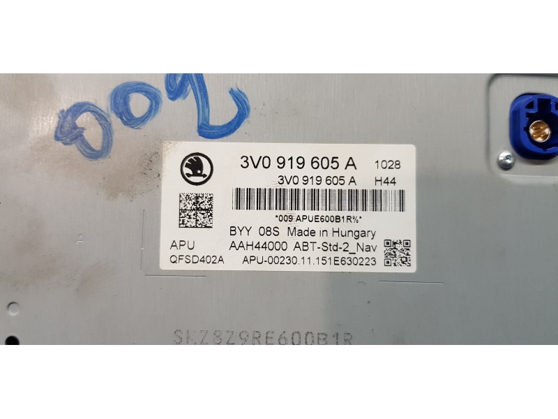 Recambio de pantalla multifuncion para skoda superb combi (3v5) active referencia OEM IAM 3V0919605ABYY 3V0919605A  Recambio de pantalla multifuncion para skoda superb combi (3v5) active referencia OEM IAM 3V0919605ABYY 3V0919605A