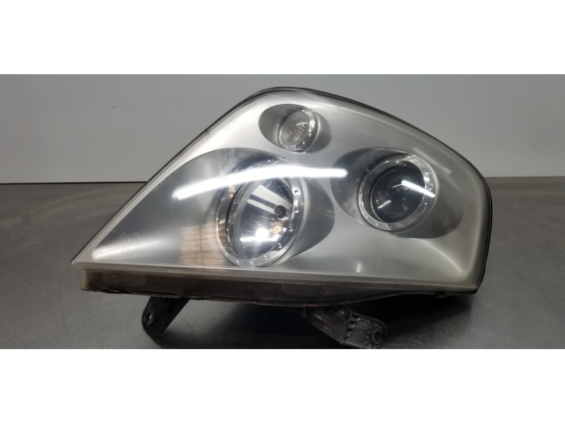 Recambio de faro derecho para ssangyong rexton rx 320 referencia OEM IAM 8310208202HBC  