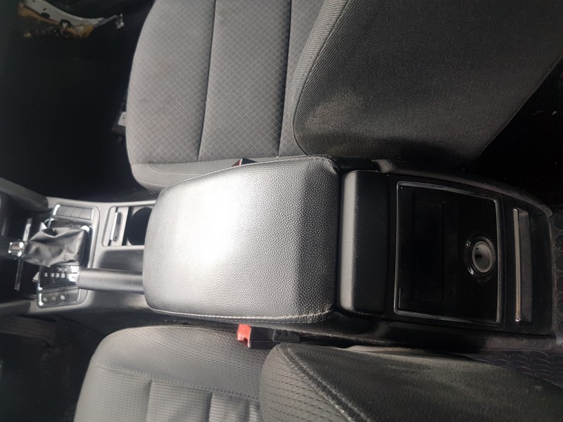 skoda superb combi (3t5) del año 2014