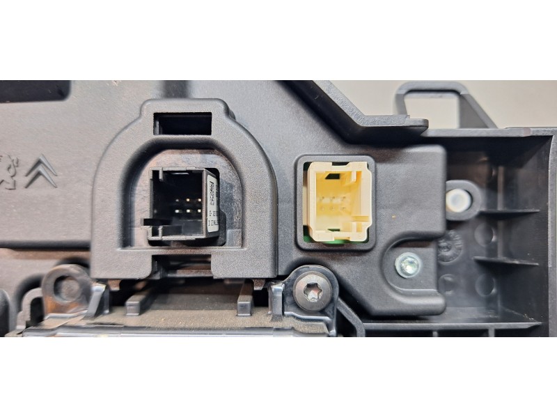 Recambio de pantalla multifuncion para citroen c4 grand picasso attraction referencia OEM IAM 9805089780   Recambio de pantalla multifuncion para citroen c4 grand picasso attraction referencia OEM IAM 9805089780