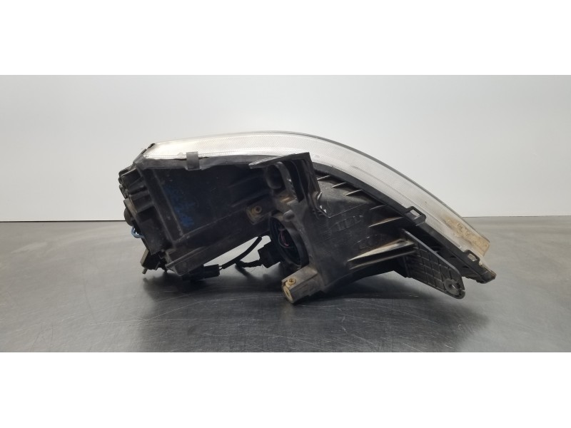 Recambio de faro izquierdo para ssangyong rexton rx 320 referencia OEM IAM 8310108202HBC  