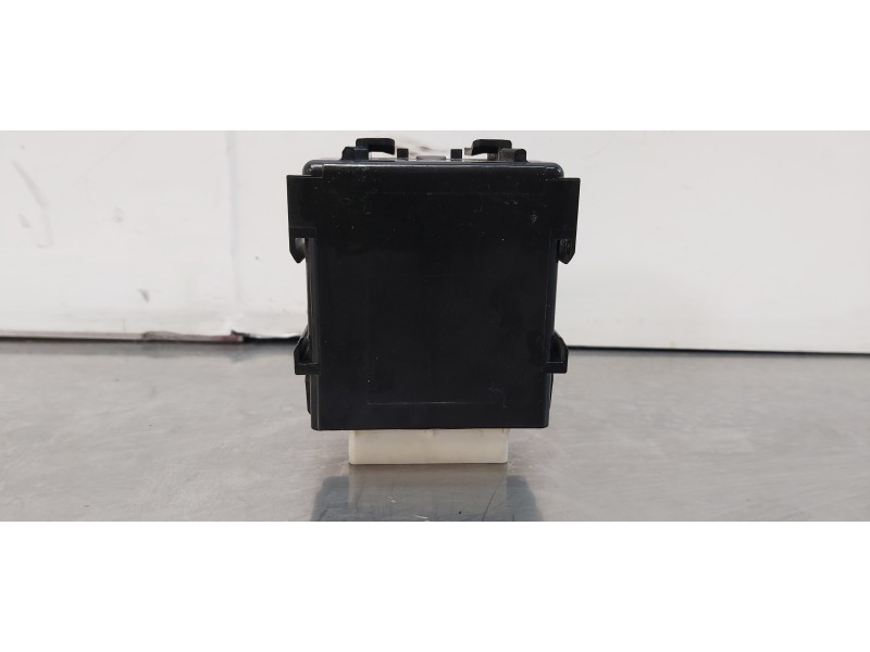 Recambio de modulo electronico para toyota rav 4 active referencia OEM IAM 8594042030  