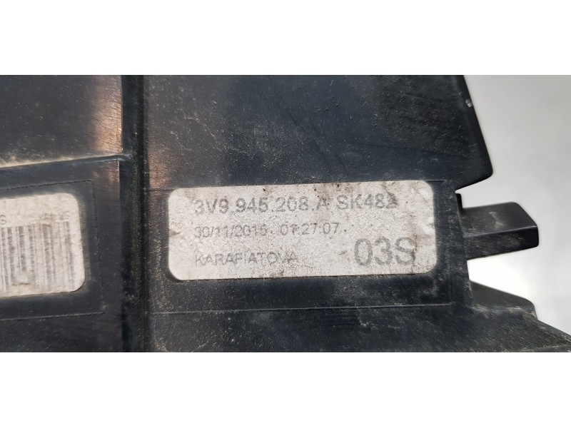 Recambio de piloto trasero derecho para skoda superb combi (3v5) active referencia OEM IAM 3V9945208A   Recambio de piloto trasero derecho para skoda superb combi (3v5) active referencia OEM IAM 3V9945208A