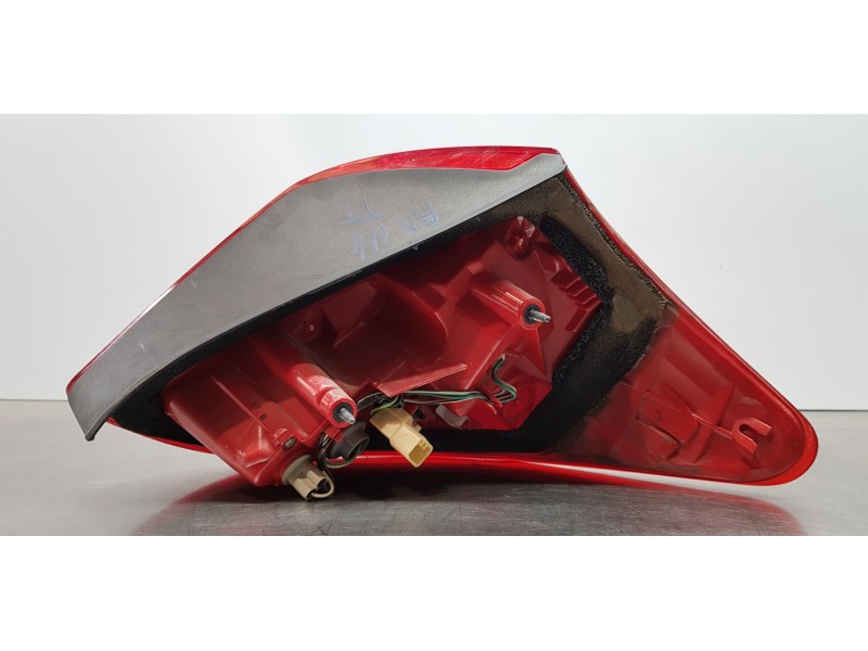 Recambio de piloto trasero izquierdo para toyota rav 4 (a3) executive referencia OEM IAM 8156142091  