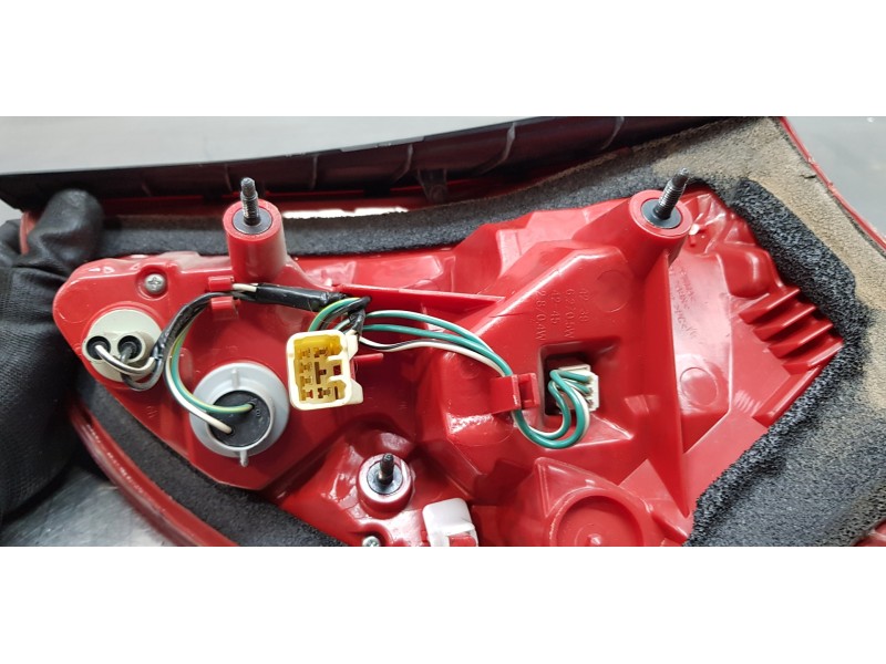 Recambio de piloto trasero izquierdo para toyota rav 4 (a3) executive referencia OEM IAM 8156142091  
