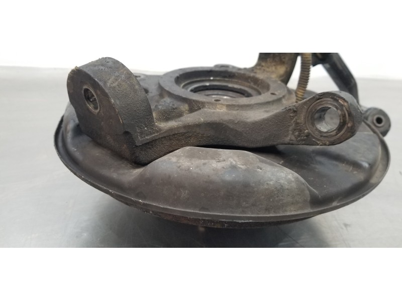 Recambio de mangueta delantera derecha para ssangyong rexton rx 320 referencia OEM IAM 4122008100  