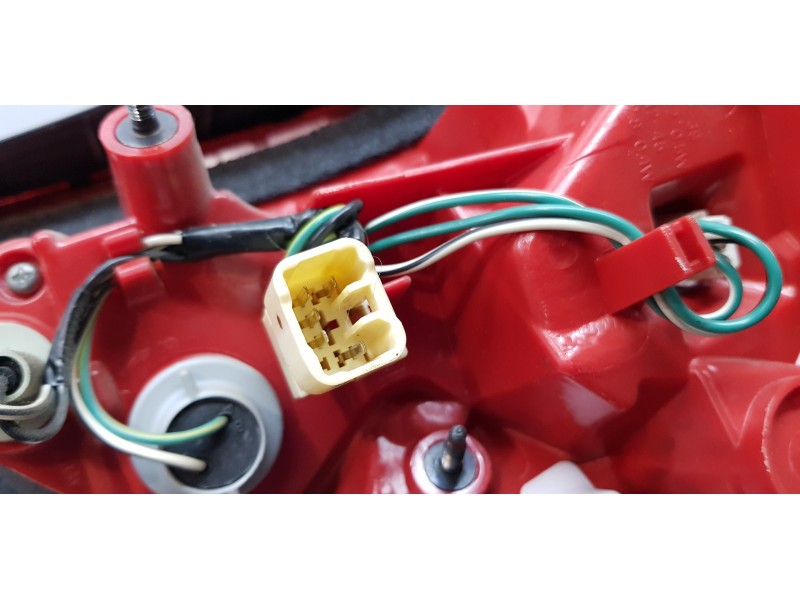 Recambio de piloto trasero izquierdo para toyota rav 4 (a3) executive referencia OEM IAM 8156142091  