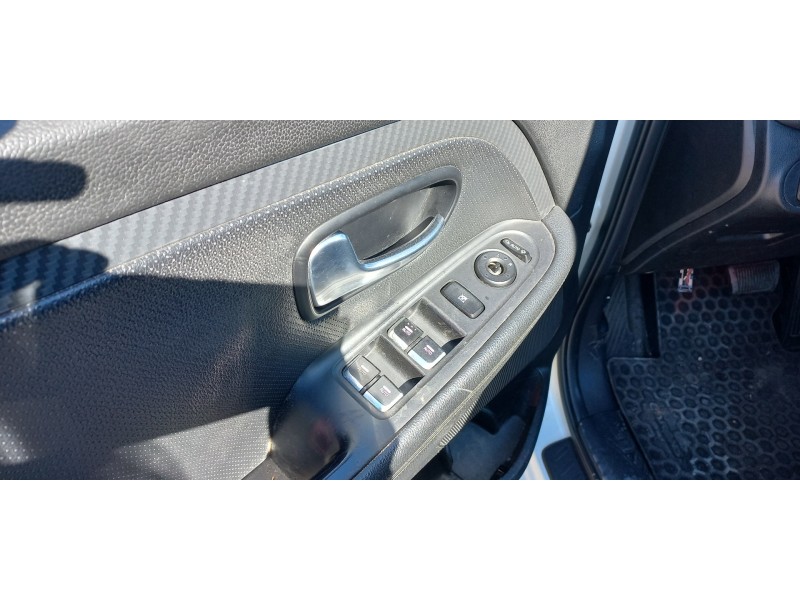 kia carens ( ) del año 2018