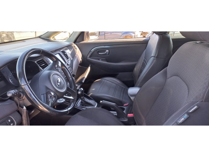 kia carens ( ) del año 2018