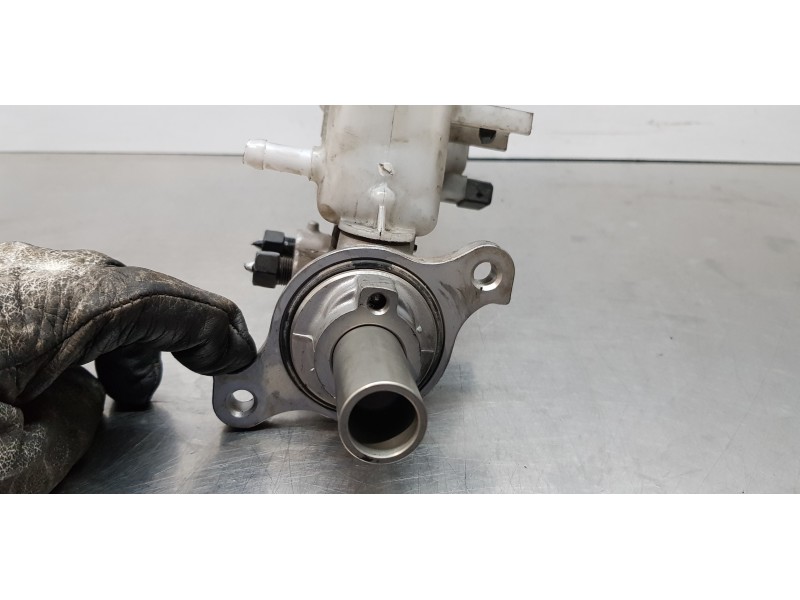Recambio de bomba freno para kia carens ( ) concept referencia OEM IAM 58510A4800  