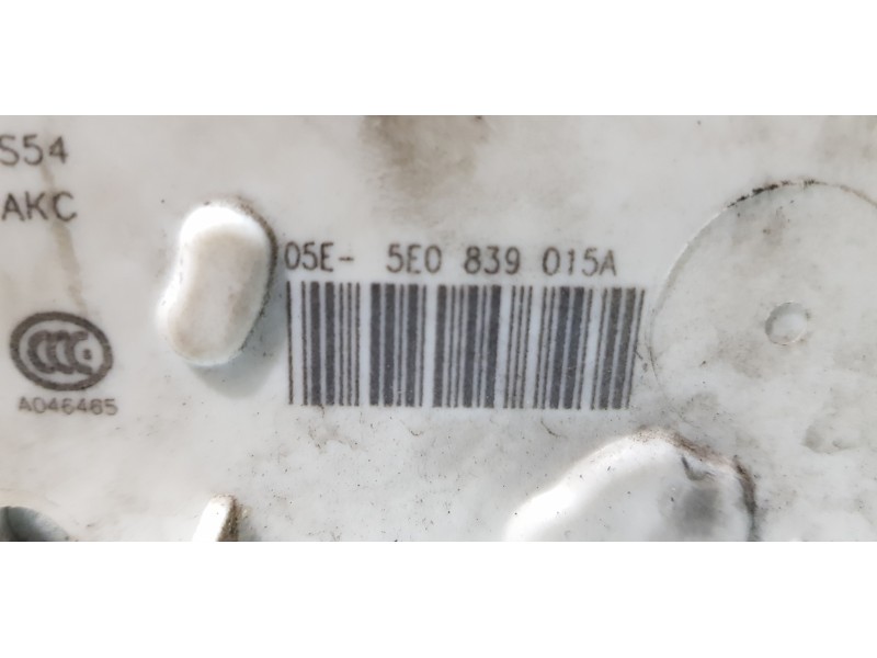 Recambio de cerradura puerta trasera izquierda para skoda rapid active referencia OEM IAM 5E0839015A  