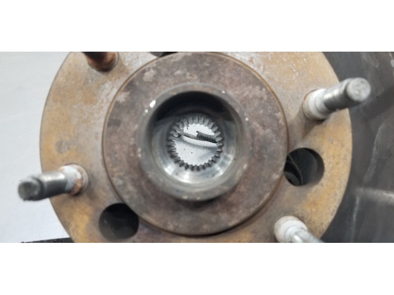 Recambio de mangueta delantera izquierda para ssangyong rexton rx 320 referencia OEM IAM 4121008100  