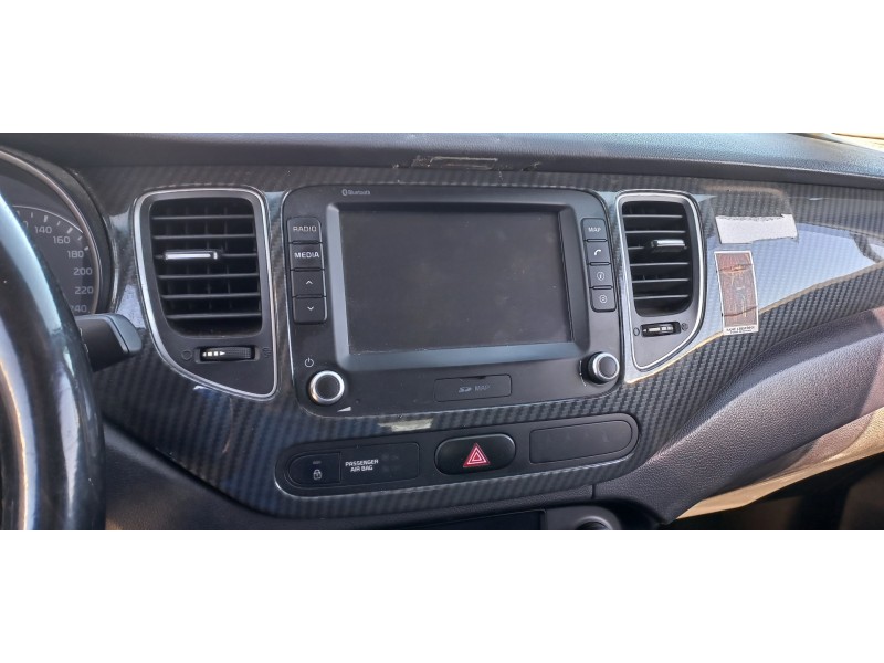 kia carens ( ) del año 2018