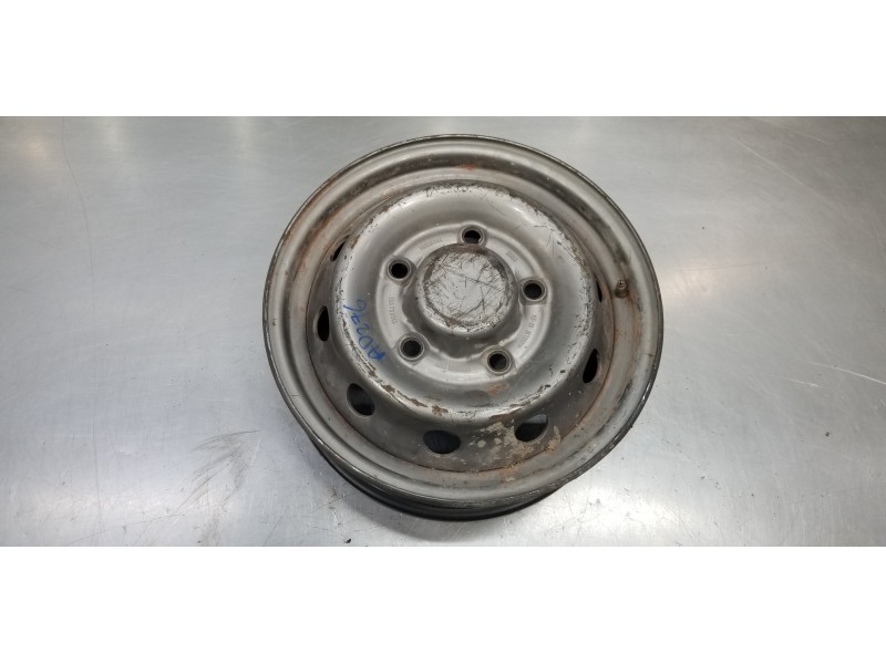 Recambio de llanta para nissan trade 100 caja cerrada, techo elevado referencia OEM IAM   