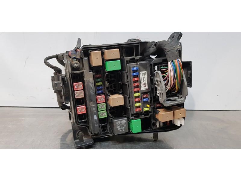 Recambio de caja reles / fusibles para kia carens ( ) concept referencia OEM IAM 919513X110  