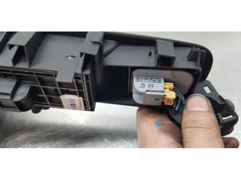 Recambio de mando elevalunas delantero izquierdo para audi a4 ber. (b8) básico referencia OEM IAM 8K0959851DV10 8K1867171D7PE  Recambio de mando elevalunas delantero izquierdo para audi a4 ber. (b8) básico referencia OEM IAM 8K0959851DV10 8K1867171D7PE