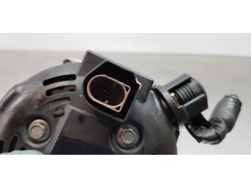 Recambio de alternador para ford c-max (ceu) trend referencia OEM IAM 2415010 CV6T10300DB 