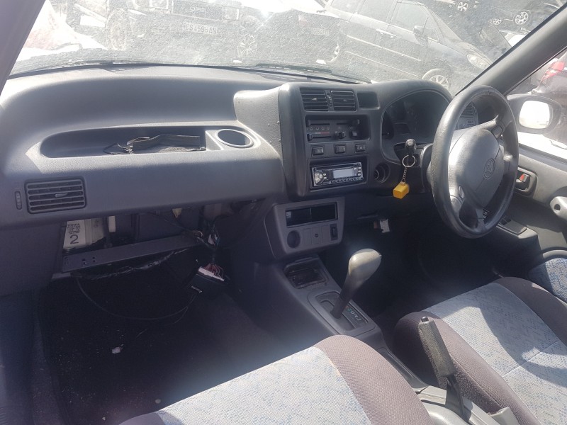 toyota rav 4 funcruiser (a1) del año 2005