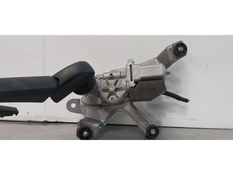 Recambio de motor limpia trasero para toyota rav 4 active referencia OEM IAM 8513042080  