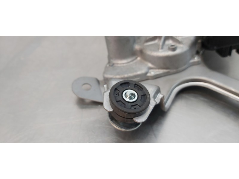 Recambio de motor limpia trasero para toyota rav 4 active referencia OEM IAM 8513042080  